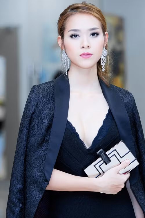 Diệp Bảo Ngọc: Trải nghiệm đắt giá sau 1 năm làm mẹ đơn thân ảnh 1 diep bao ngoc: trai nghiem dat gia sau 1 nam lam me don than - 1