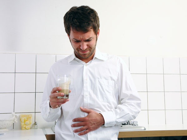 Ợ nóng: Uống dư lượng nước ép chanh có thể gây ra chứng ợ nóng. Ợ nóng sẽ gây ra bỏng rát và đau tim. Ợ nóng: Uống dư lượng nước ép chanh có thể gây ra chứng ợ nóng. Ợ nóng sẽ gây ra bỏng rát và đau tim.