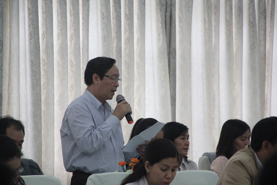 Đại biểu tham dự tham gia ý kiến góp ý