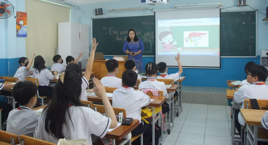 Giáo viên Trường THCS Nguyễn Du (Quận 1) có nhiều cách làm hay trong đổi mới kiểm tra, đánh giá thường xuyên.