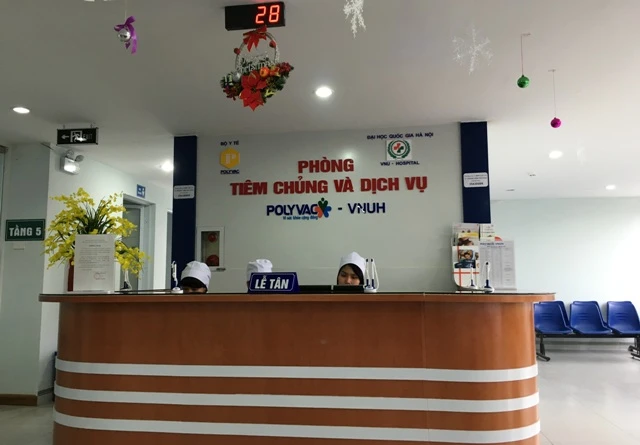 Cảnh vắng vẻ tại Phòng tiêm chủng và dịch vụ Polyvac 182 Lương Thế Vinh, trái ngược với những căng thẳng, chực chờ buổi sáng.