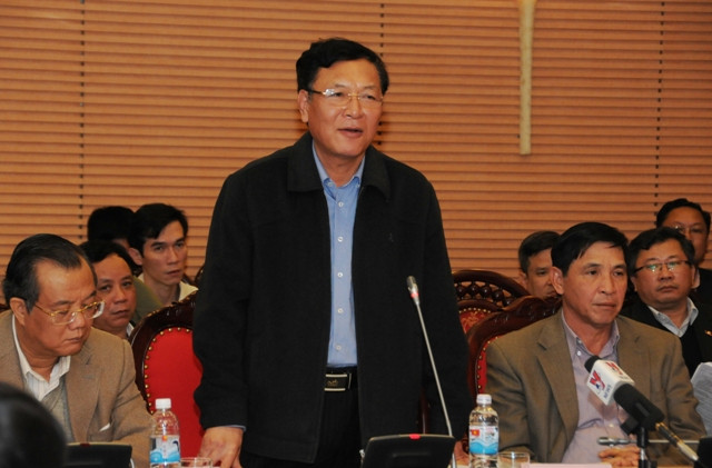 Bộ trưởng Bộ GD&ĐT Phạm Vũ Luận trả lời chất vấn của các đại biểu liên quan đến lĩnh vực giáo dục