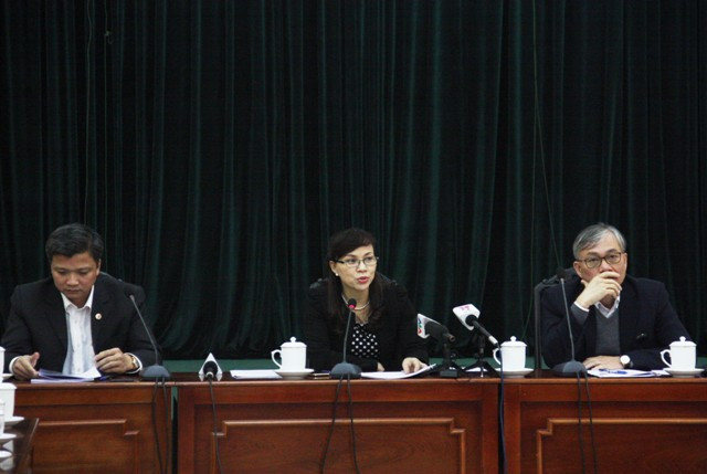 Chủ trì buổi họp báo: Bà Nguyễn Thị Kim Phụng (giữa); ông Nguyễn Đức Hinh (phải); ông Nguyễn Minh Lợi (trái) Chủ trì buổi họp báo: Bà Nguyễn Thị Kim Phụng (giữa); ông Nguyễn Đức Hinh (phải); ông Nguyễn Minh Lợi (trái)