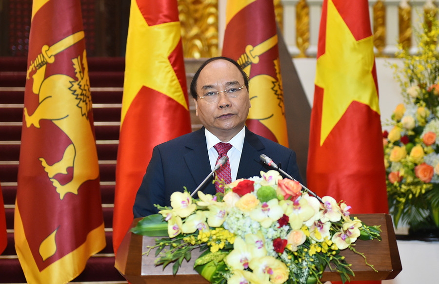 Thủ tướng Chính phủ Nguyễn Xuân Phúc phát biểu tại họp báo. Ảnh: VGP/Quang Hiếu