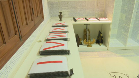 Bi an su mat tich cua nguoi dan ong sau mot du an ki la - Anh 2