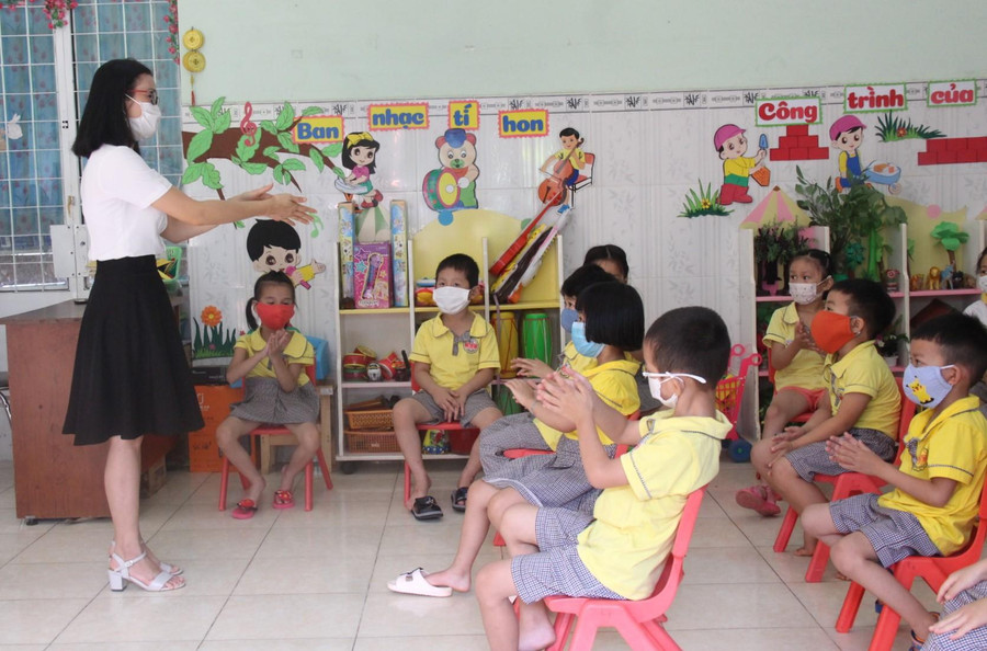 TPHCM đang thiếu nhiều giáo viên mầm non. TPHCM đang thiếu nhiều giáo viên mầm non.