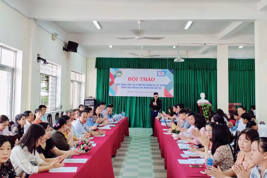 Quang cảnh hội thảo 