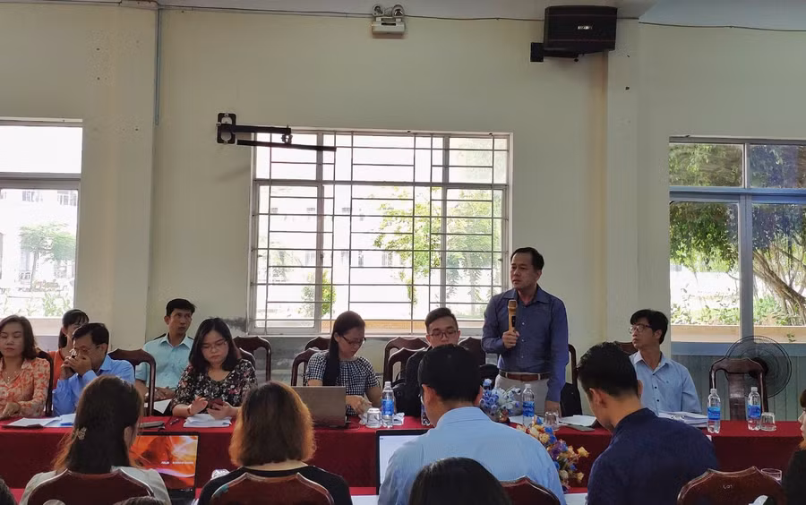 PGS.TS Huỳnh Văn Sơn - Phó Hiệu trưởng Trường ĐH Sư phạm TPHCM phát biểu tại hội thảo