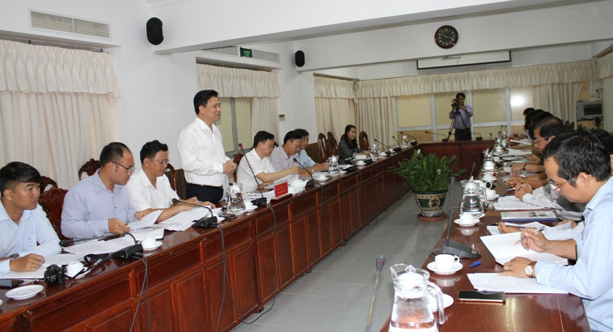 Quang cảnh buổi làm việc