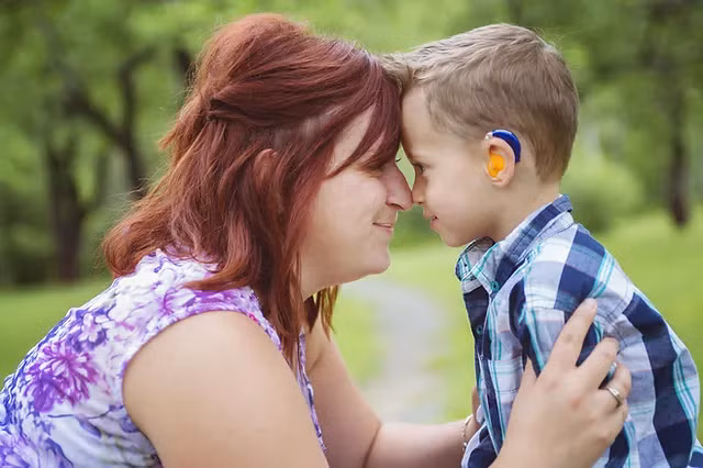 Nếu trẻ làm theo những gì được yêu cầu, cha mẹ hãy nói rằng, con đã làm rất tốt.