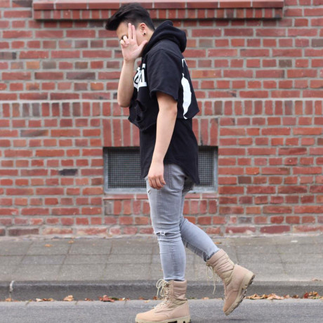 Streetstyle giới trẻ hai miền: đen trắng, đen trắng và… đen trắng! - Ảnh 3 Streetstyle gioi tre hai mien: den trang, den trang va… den trang! - Anh 3
