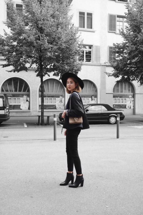 Streetstyle giới trẻ hai miền: đen trắng, đen trắng và… đen trắng! - Ảnh 1 Streetstyle gioi tre hai mien: den trang, den trang va… den trang! - Anh 1