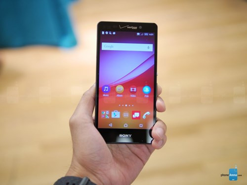 Cận cảnh smartphone Sony Xperia Z4v màn hình siêu nét