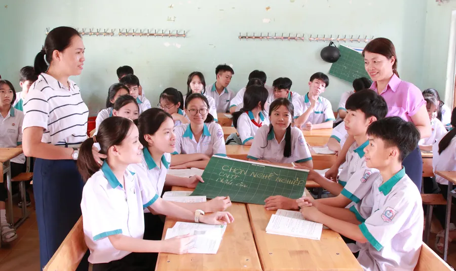 Tiết học của cô và trò Trường THCS Nguyễn Văn Trỗi, huyện Ea Kar. Ảnh: Thành Tâm