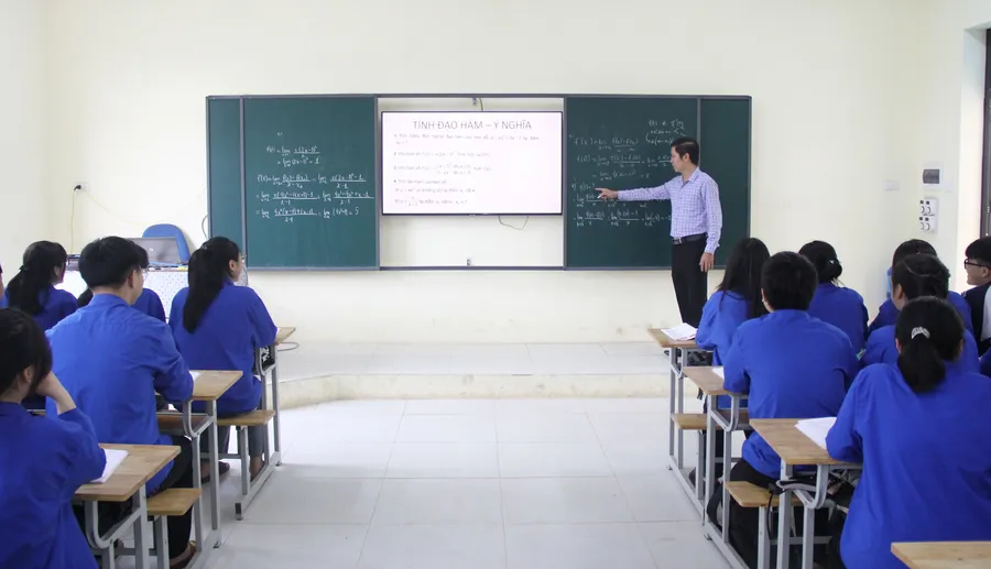 Một lớp học của Trường THPT Đức Hợp (Hưng Yên). Ảnh: TG