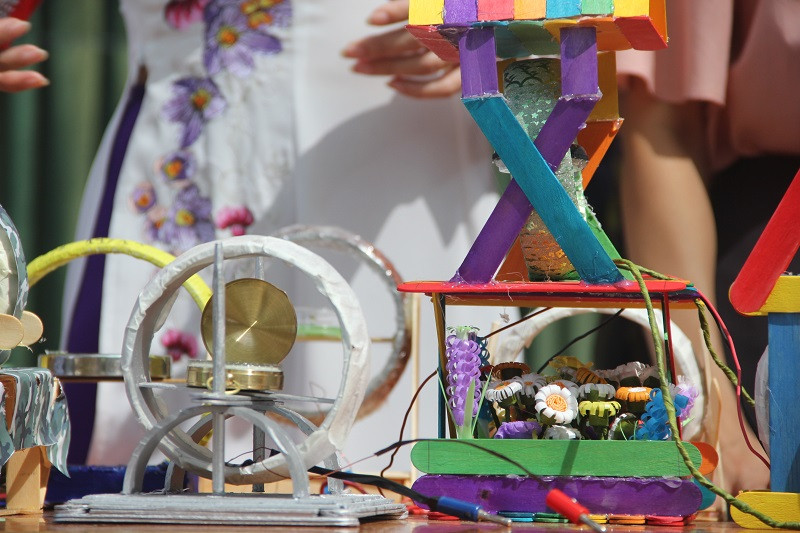 Những chiếc la bàn đầy sáng tạo của các em học sinh