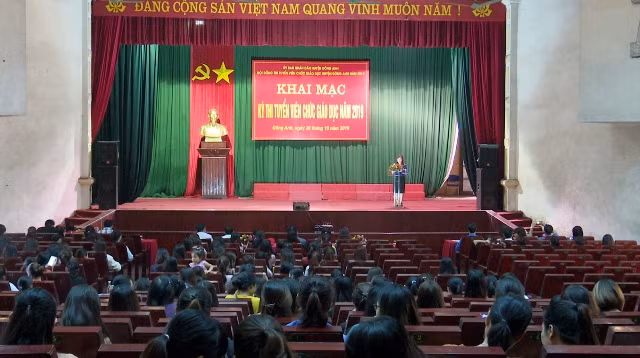 Kỳ thi tuyển viên chức giáo dục 2019 của Hà Nội đang nhận được sự quan tâm lớn của dư luận.