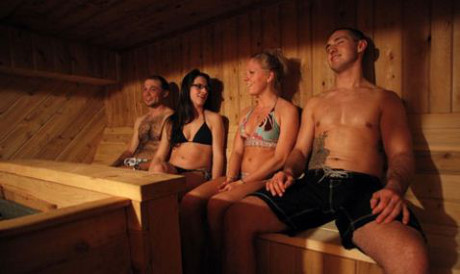 Nhung cu soc van hoa khien du khach phai choang - Anh 2