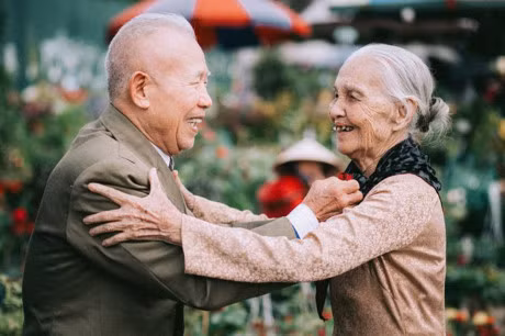 Xon xao bo anh ky niem ngay cuoi cua doi vo chong U90 - Anh 6