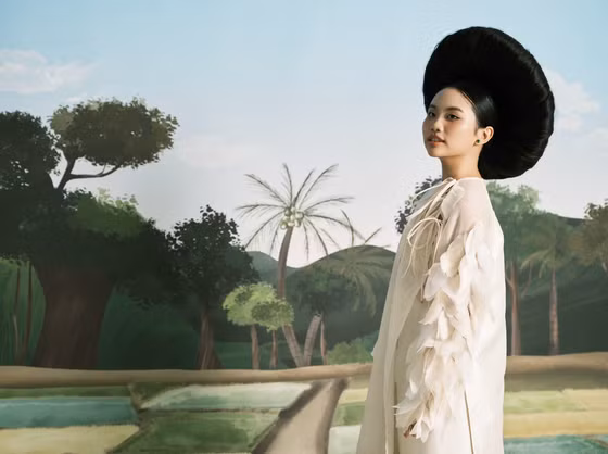 Hình ảnh của Phương Mỹ Chi trong album “Vũ trụ cò bay”.