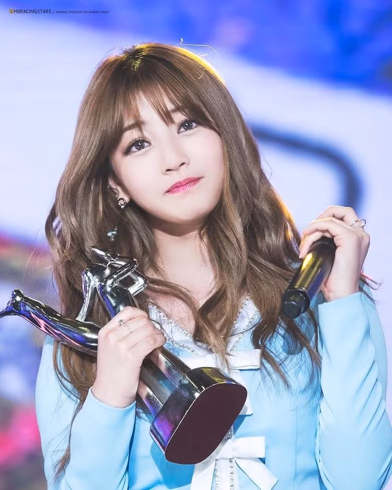 4 thần tượng K-pop suýt không được ra mắt vì lý do đau lòng ảnh 2