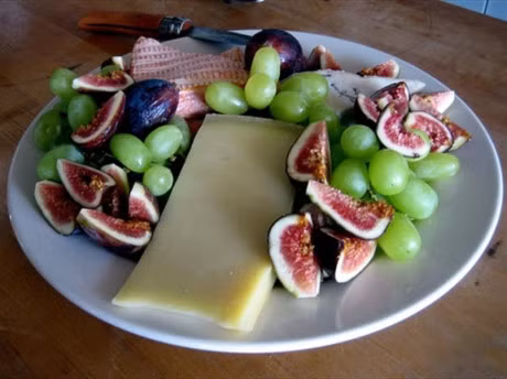 Cay trau co: Loi sua, khac tinh cua benh liet duong khong phai ai cung biet - Anh 2