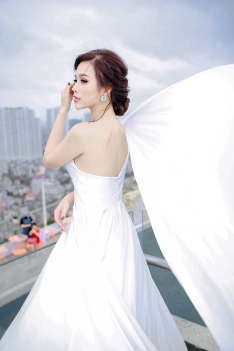 Sắc trắng tinh khôi trong BST Sac trang tinh khoi trong BST