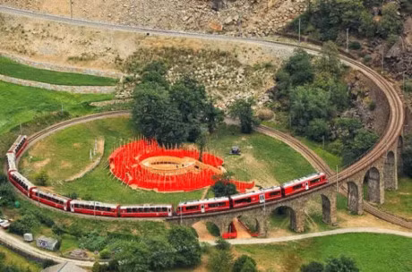 Kham pha 8 tuyen duong sat ky quac nhat the gioi - Anh 5