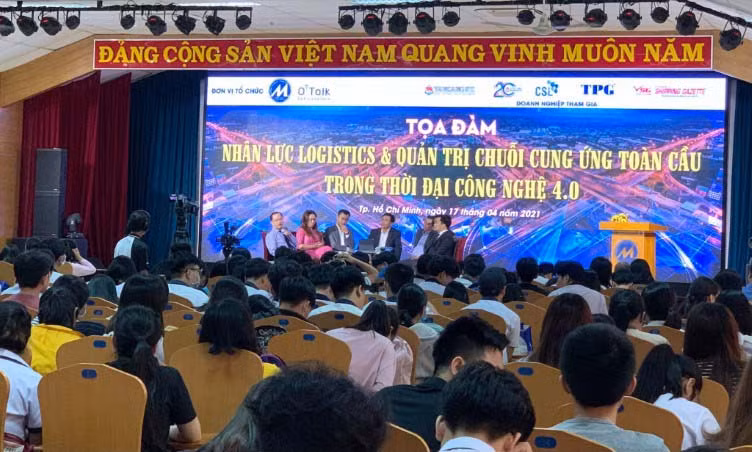 Một hội thảo về nâng cao chất lượng nhân lực ngành Logistics.