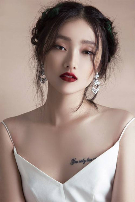Lộ diện em gái 18 tuổi của Trang Khiếu: Xinh đẹp, dáng chuẩn không kém gì chị! - Ảnh 1 Lo dien em gai 18 tuoi cua Trang Khieu: Xinh dep, dang chuan khong kem gi chi! - Anh 1