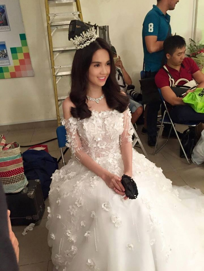 Ngọc Trinh chuẩn bị lên xe hoa? - Ảnh 2