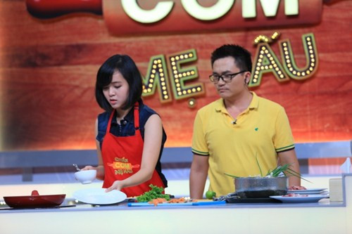 Ca sĩ “nhà trăm tỷ” Trang Nhung khoe tài nấu bếp trên truyền hình ảnh 6 Ca sĩ “nhà trăm tỷ” Trang Nhung khoe tài nấu bếp trên truyền hình ảnh 6