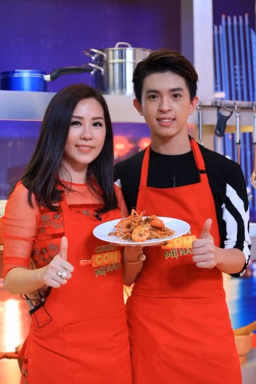 Ca sĩ “nhà trăm tỷ” Trang Nhung khoe tài nấu bếp trên truyền hình ảnh 9 Ca sĩ “nhà trăm tỷ” Trang Nhung khoe tài nấu bếp trên truyền hình ảnh 9