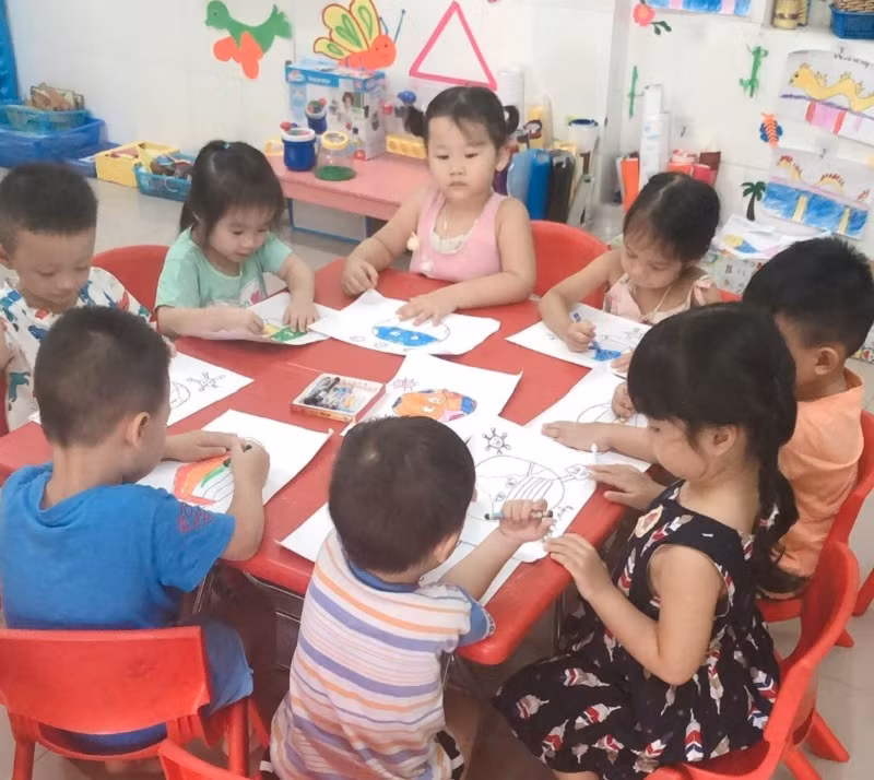 Thời gian dành cho các hoạt động hình thành kỹ năng viết cho trẻ ở mầm non còn ít so với kỹ năng nói và đọc.