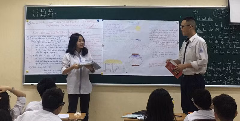 Học sinh Trường THPT Phạm Hồng Thái (Hà Nội). Ảnh: NVCC