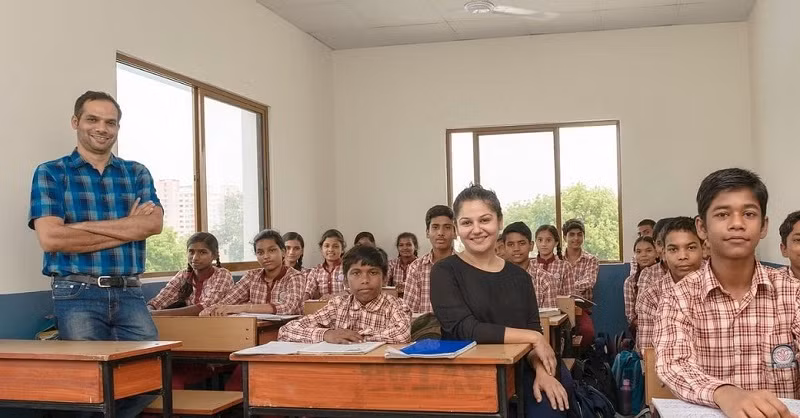 Quỹ Hoa Sen của Kushal hiện đang hỗ trợ 1.200 học sinh Gurugram, Ấn Độ nghèo.