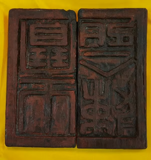 tranh cai an “sac menh chi bao” thoi tran hay thoi le? hinh anh 1