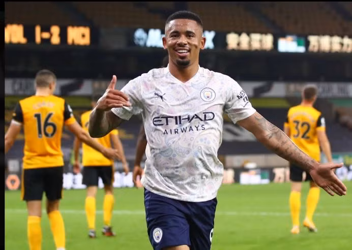 Gabriel Jesus đã “chốt” chiến thắng 3-1 cho Man City trước đối thủ kỵ giơ.