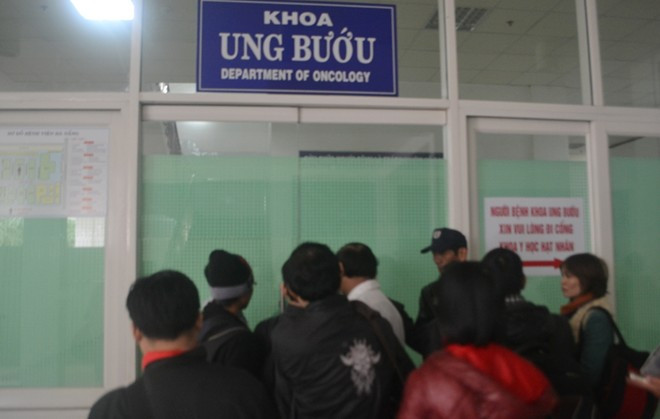 Khoa Ung bướu, nơi ông Thanh điều trị vẫn đang bảo vệ nghiêm ngặt. Khoa Ung bứu, nơi ông Thanh điều trị vẫn đang bảo vệ nghiêm ngặt.