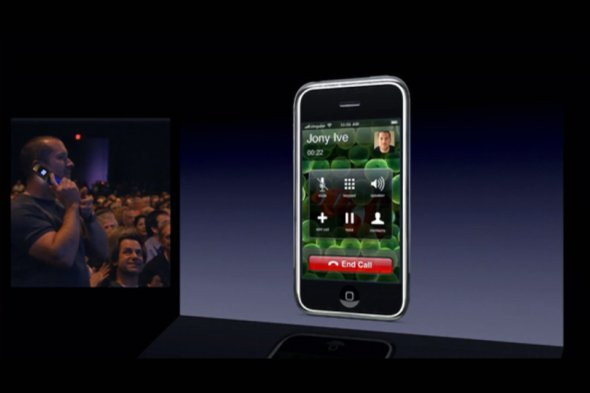 Những khoảnh khắc không thể quên trong buổi ra mắt iPhone đời đầu 14