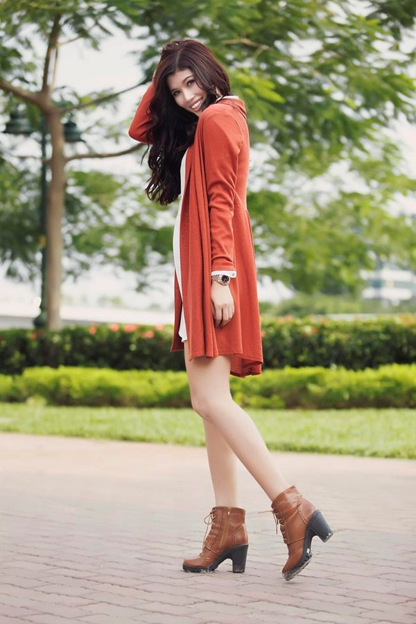 Trang Lạ xinh đẹp hút hồn trên đường phố Sài Gòn ảnh 7 Trang Lạ xinh đẹp hút hồn trên đường phố Sài Gòn ảnh 7