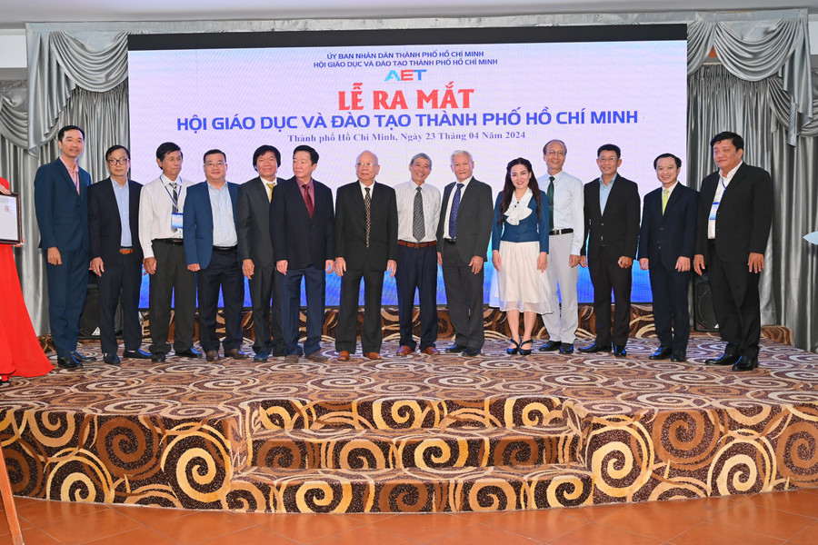 Hội Giáo dục và Đào tạo TPHCM là tổ chức xã hội, nghề nghiệp hoạt động theo Điều lệ được Chủ tịch UBND TPHCM phê duyệt Hội Giáo dục và Đào tạo TPHCM là tổ chức xã hội, nghề nghiệp hoạt động theo Điều lệ được Chủ tịch UBND TPHCM phê duyệt