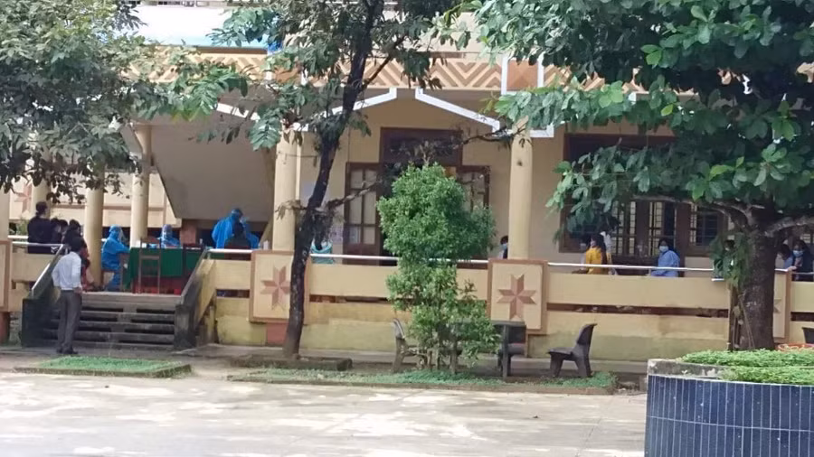 HS các xã Trà Mai, Trà Tập (Nam Trà My, Quảng Nam) dừng đến trường từ ngày 26/10. (Ảnh: Nhóm tình nguyện Chuyến xe vạn tình 0 đồng, TP Đà Nẵng)