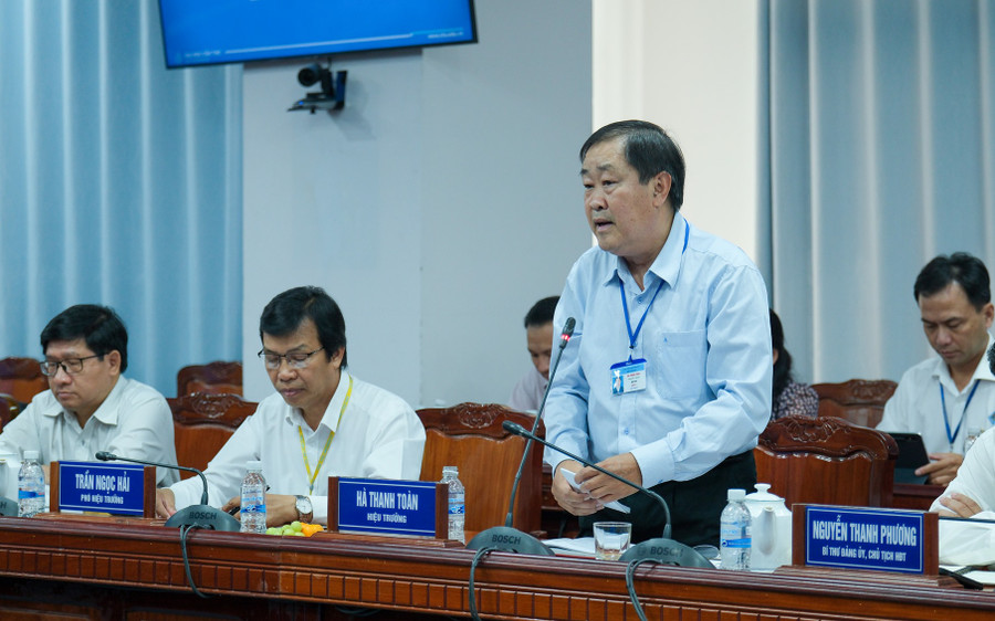 GS.TS Hà Thanh Toàn, Hiệu trưởng Trường ĐH Cần Thơ phát biểu tại buổi làm việc.