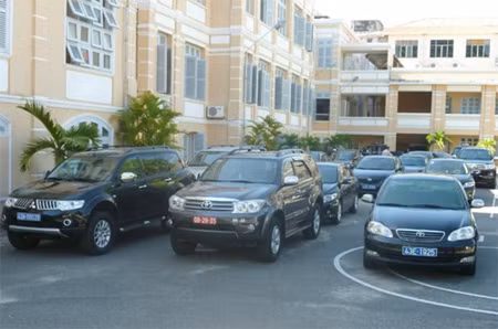 40.000 xe công tiêu tốn gần 13.000 tỷ đồng ngân sách mỗi năm