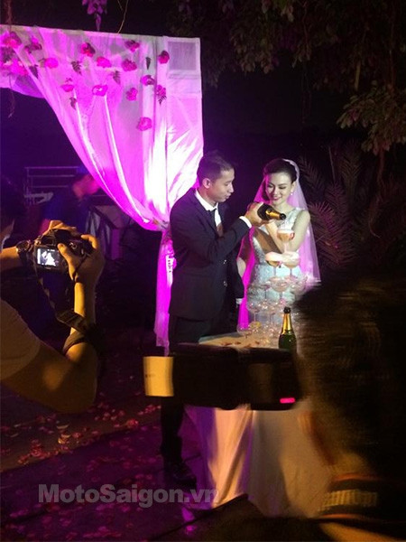 Ảnh hiếm về lễ cưới bí mật của ca sĩ Thu Thủy ảnh 3 Ảnh hiếm về lễ cưới bí mật của ca sĩ Thu Thủy ảnh 3