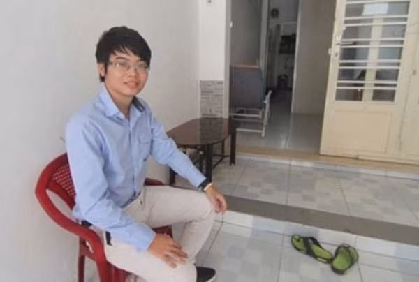 5 bạn trẻ làm nghề tay trái vẫn hái ra tiền