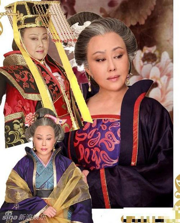 Nữ nghệ sĩ Tư Cầm Cao Oa có đến 3 lần hóa thân vào nhân vật Võ Tắc Thiên về già trong các phim Vô tự bi ca (2006), Võ Tắc Thiên bí sử (2011) và mới đây là Hải đạo truyền kỳ (2015). Võ Tắc Thiên trên màn ảnh: Người được tung hô, kẻ bị ném đá