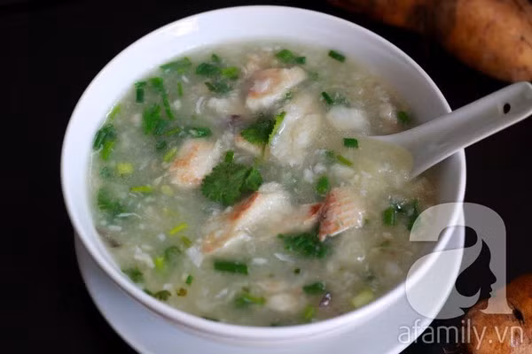 Canh khoai từ nấu cá lóc ngọt thơm hấp dẫn