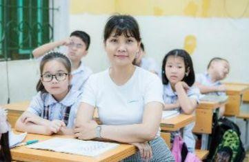 Chị NguyễnThúy Hồng tin rằng ClassClap sẽ là công cụ đắc lực gắn kết cha mẹ với giáo viên và quá trình học tập của con tại trường. Chị NguyễnThúy Hồng tin rằng ClassClap sẽ là công cụ đắc lực gắn kết cha mẹ với giáo viên và quá trình học tập của con tại trường.